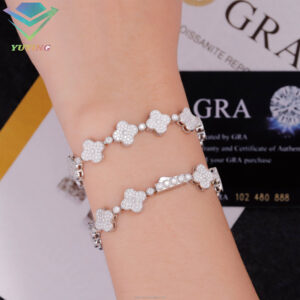 Clover Shape Diamond Bracelet